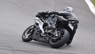 Session de roulage moto au circuit du Bourbonnais