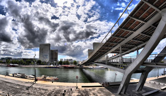 Passerelle Simone de Beauvoir