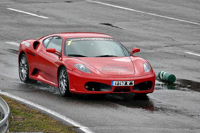 Un jour de tempête en Ferrari 430 F1