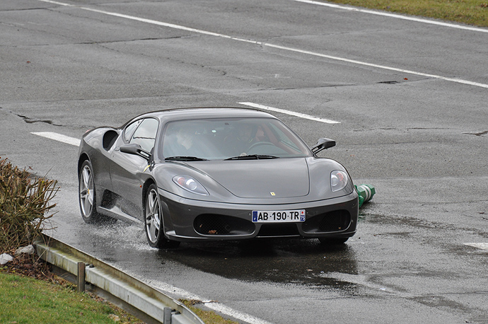 Un jour de tempête en Ferrari 430 F1