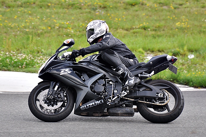 Session de roulage moto au circuit du Bourbonnais