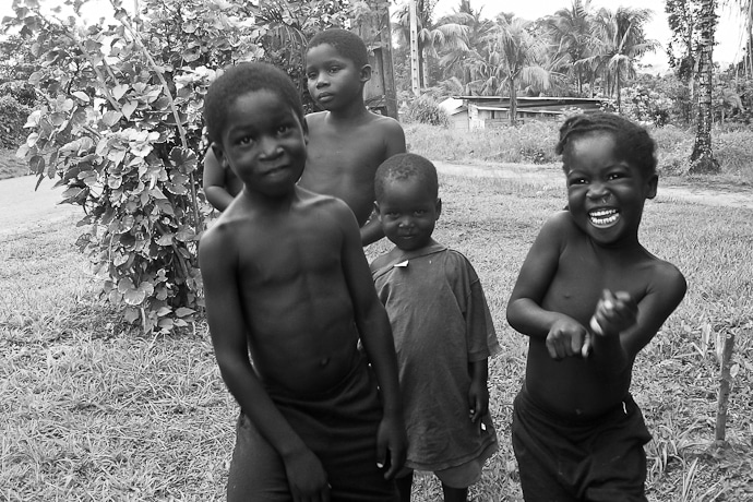 Rires et grimaces d'enfants - Apatou, Guyane