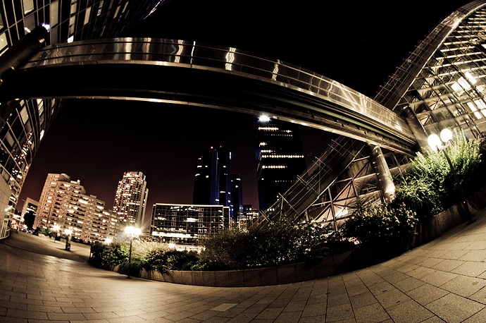 La Défense by night