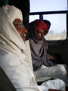 Nos compagnons de voyage dans le bus en direction de Sawai Madhopur.