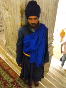 Sikh au Gurudwara Sis Ganj, Old Delhi.