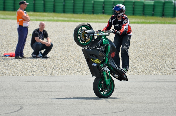 Hollande - IVECO TT ASSEN 2012 motoGP - stunt