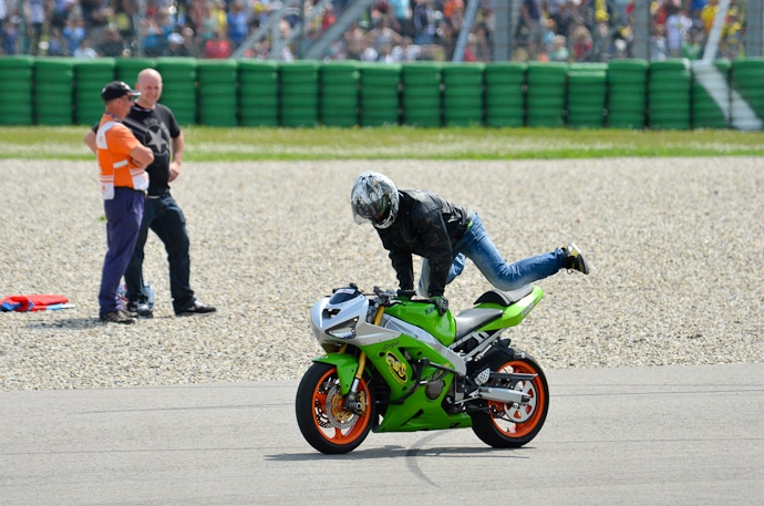Hollande - IVECO TT ASSEN 2012 motoGP - stunt