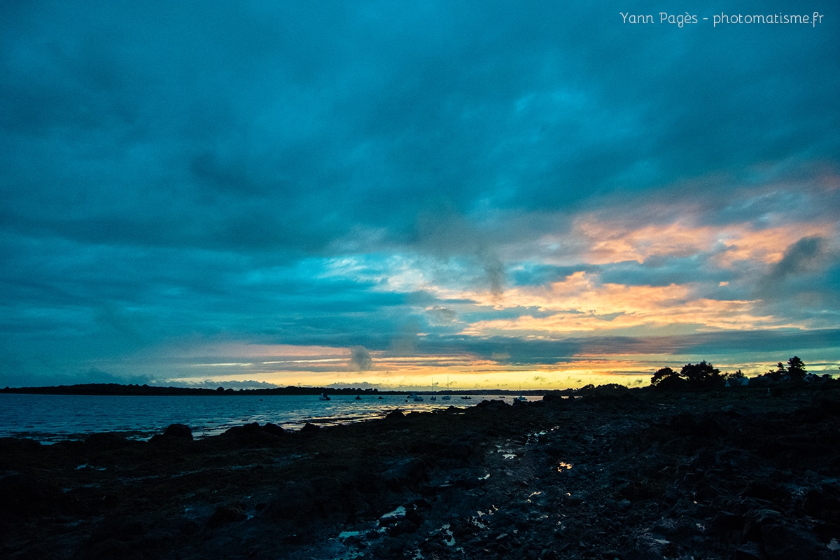 Couché de soleil, Séné, Morbihan, Bretagne.