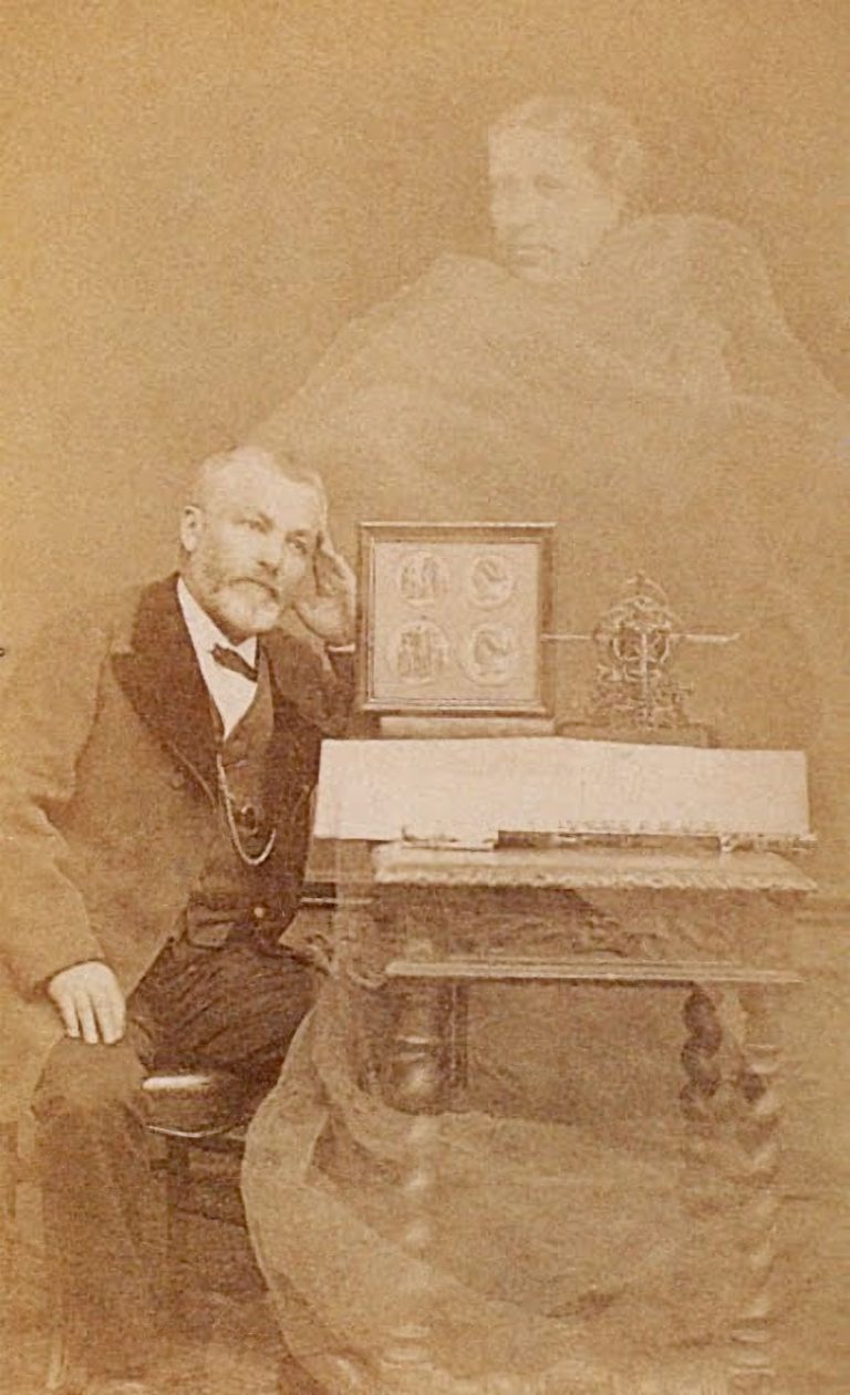 Edouard Buguet, photographe spirite