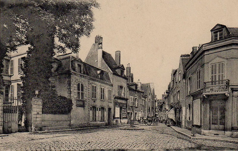 Vieux Montargis, Place Jules Ferry
