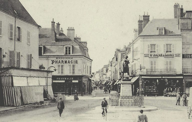 Histoire de Montargis - La Place Mirabeau