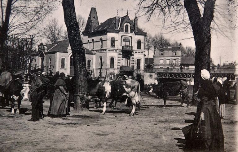Histoire de Montargis, place du 18 juin 1940 (place du Pâtis)